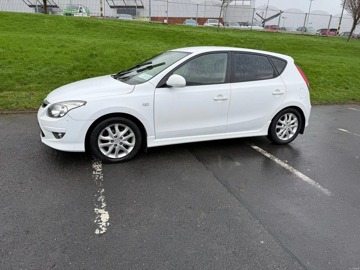 2010 Hyundai i30 diesel Nct 02/26 tax 02/26 - Image 4
