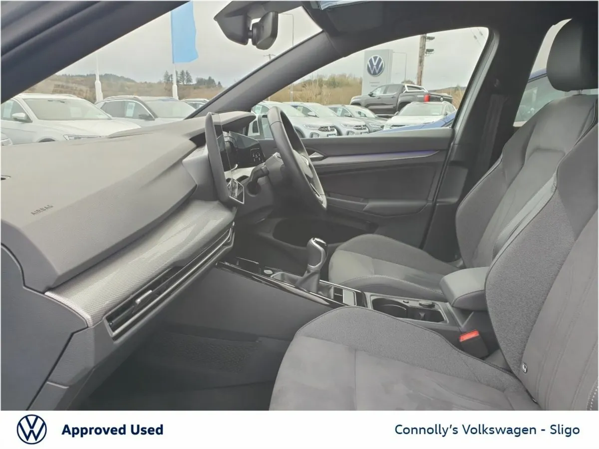 Volkswagen Golf 50th EDITION 2.0 TDI 115HP - Image 3