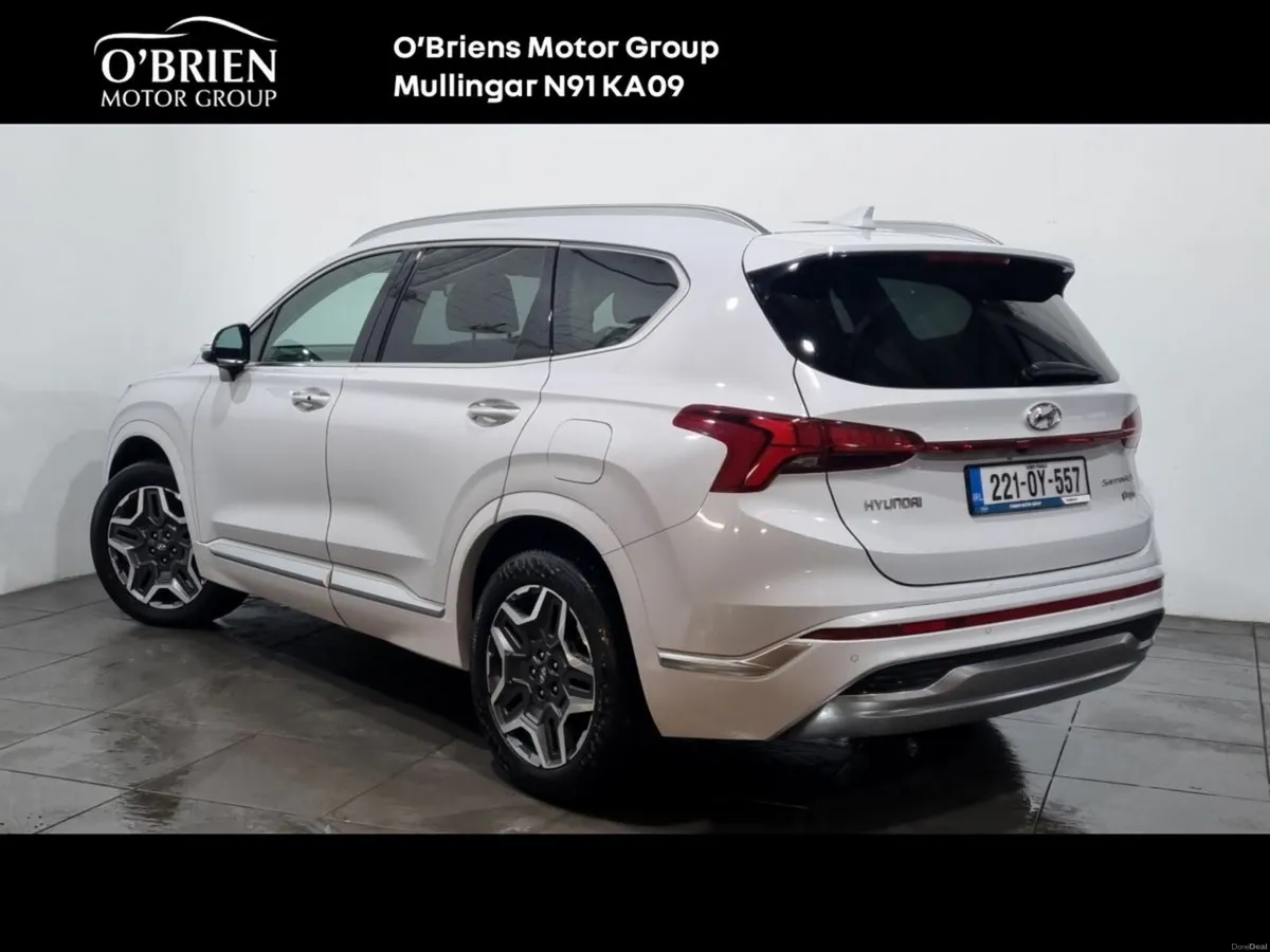 Hyundai Santa Fe 1.6 PHEV 4WD Executive Plus Auto - Image 3