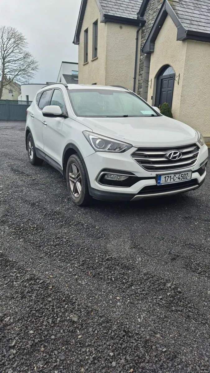 Hyundai Santa Fe 2.2 Executive 4WD 7 seater - Image 4