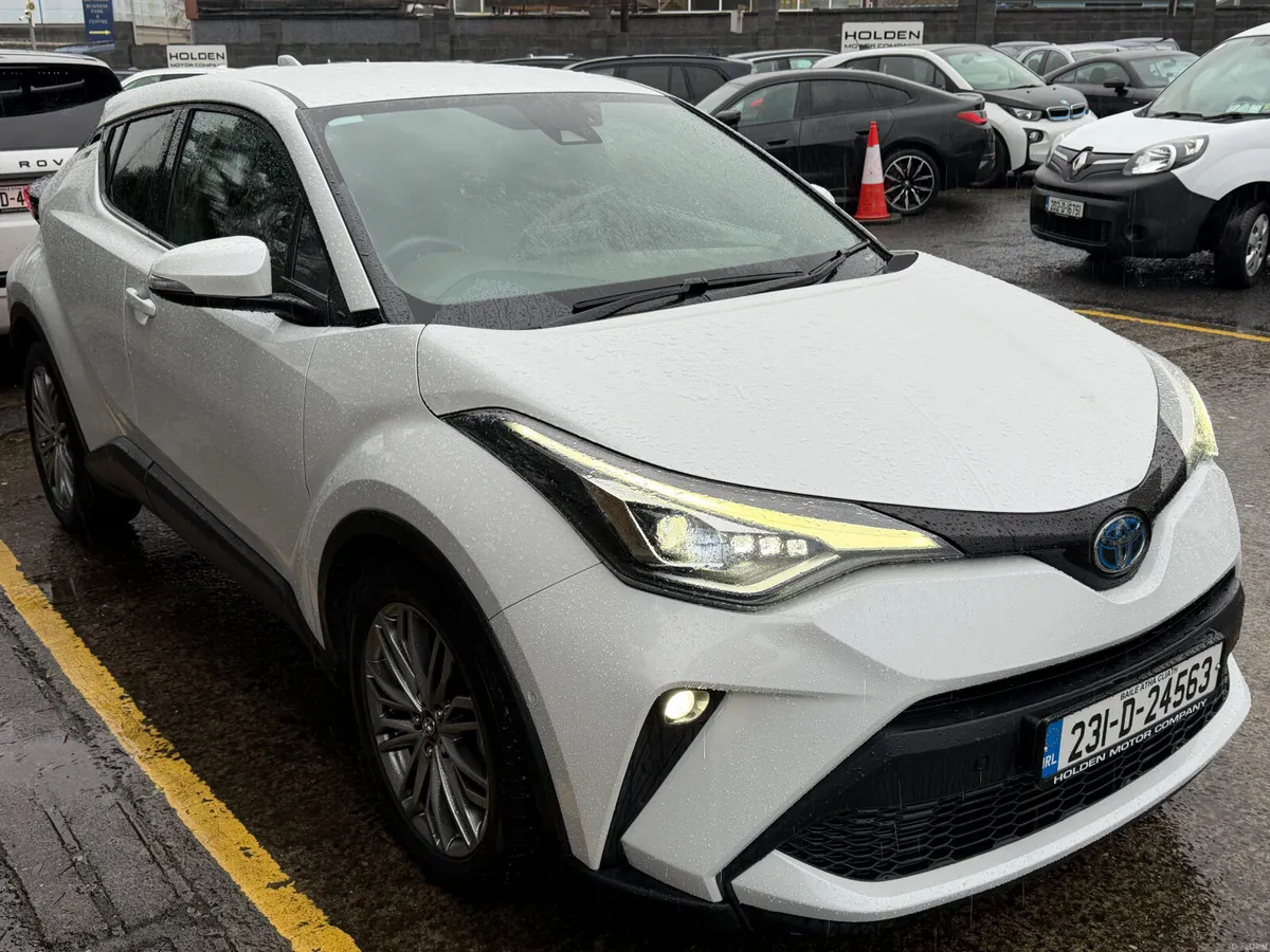 Toyota C-HR 2023..Keyless Entry..Apple CarPlay - Image 4