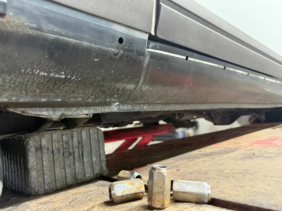 Volvo 200 Series 1991 - Image 3