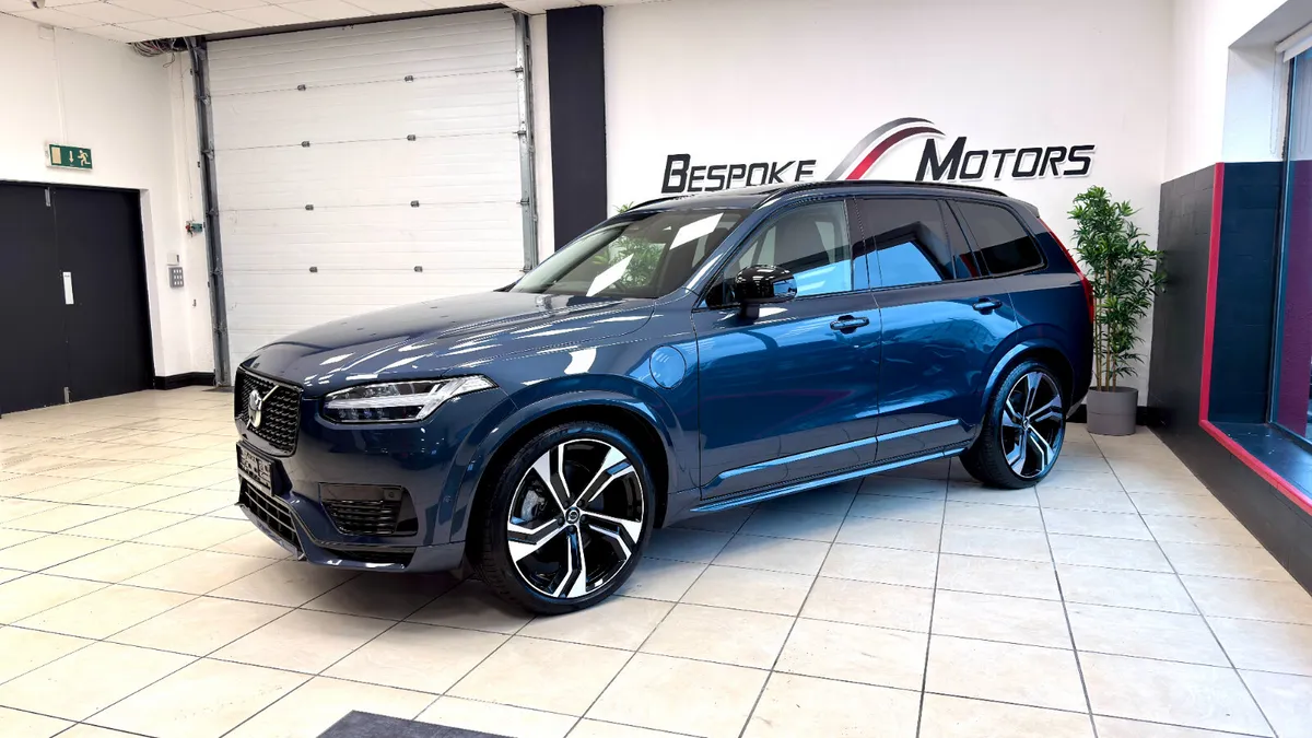 Volvo XC90 T8 455 Ultimate Dark - Image 2