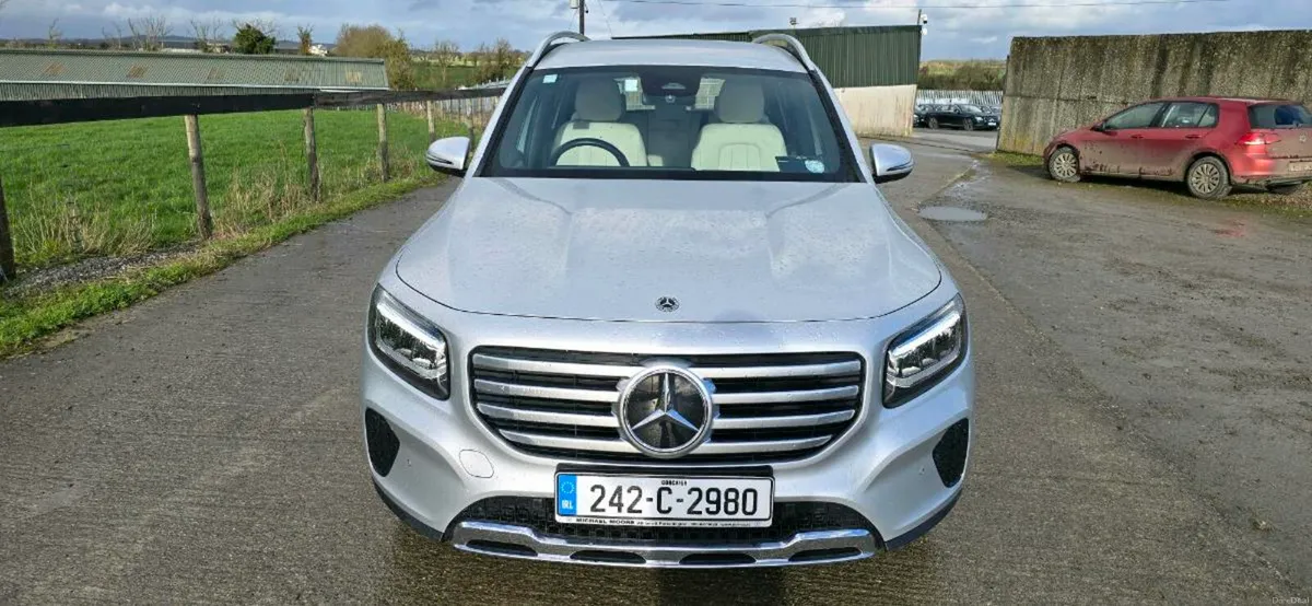 242 Mercedes GLB 2.0 Diesel 7 Seater - Image 3