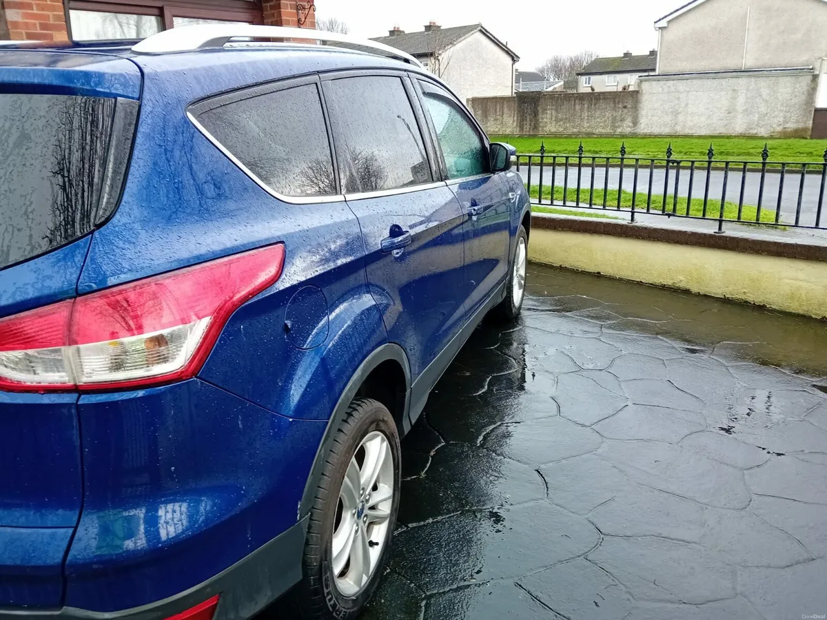 Ford Kuga - Image 2