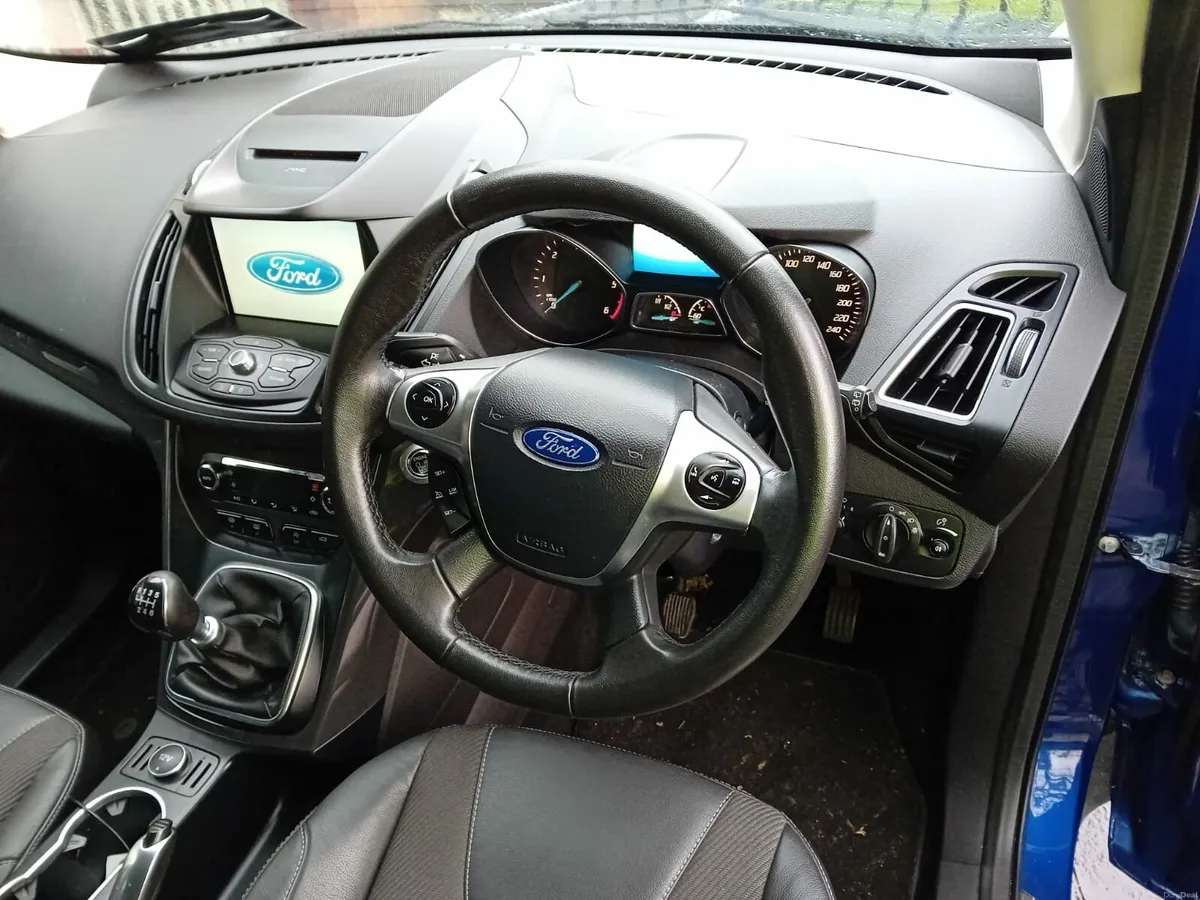 Ford Kuga - Image 4