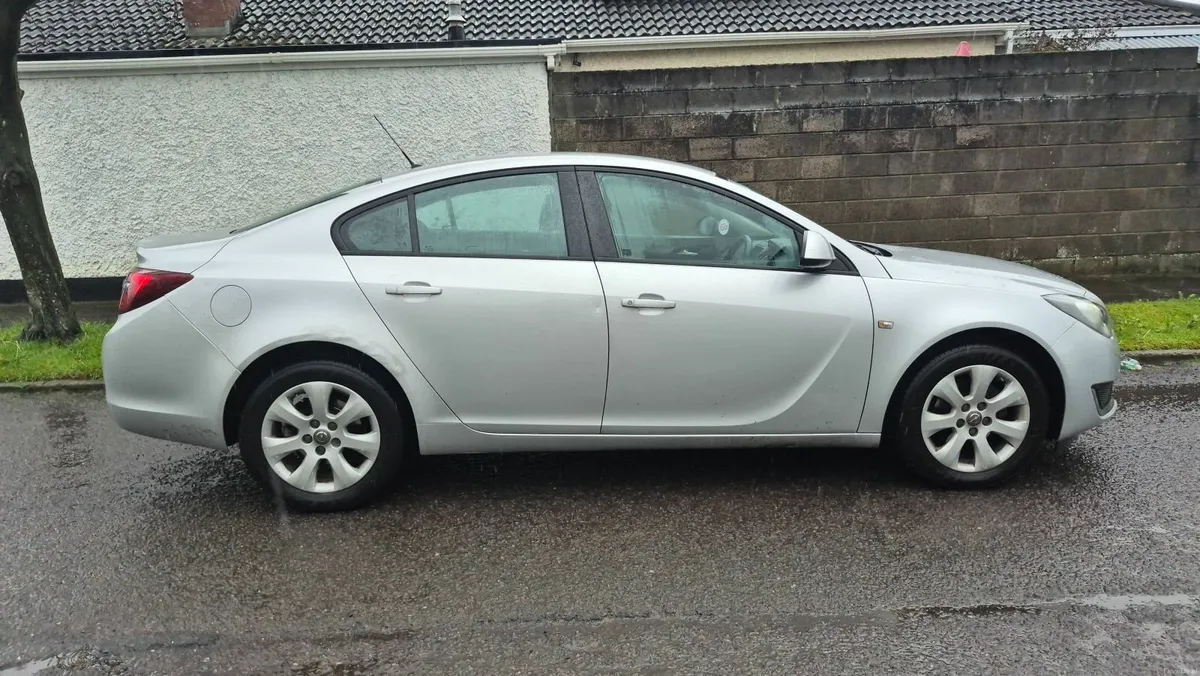 Opel Insignia 2017 Automatic - Image 4