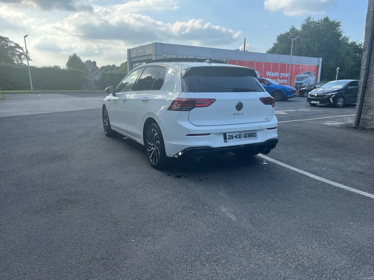 Volkswagen Golf Style 1.5 Petrol 150Bhp Sunroof - Image 3