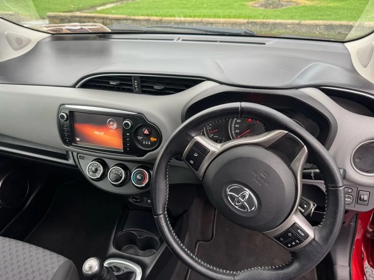 2015 Toyota Yaris - Image 2