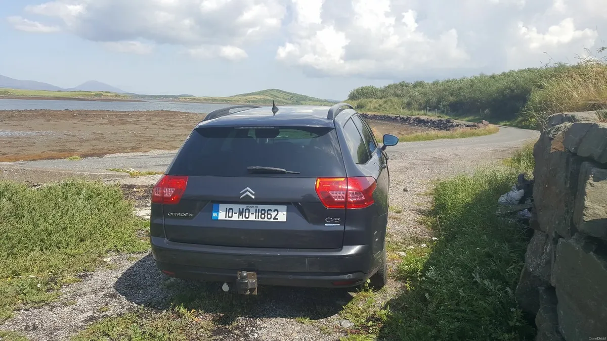 CITROEN C5 1.6 HDI VTR+ NAV 110BHP 5DR ESTATE - Image 2