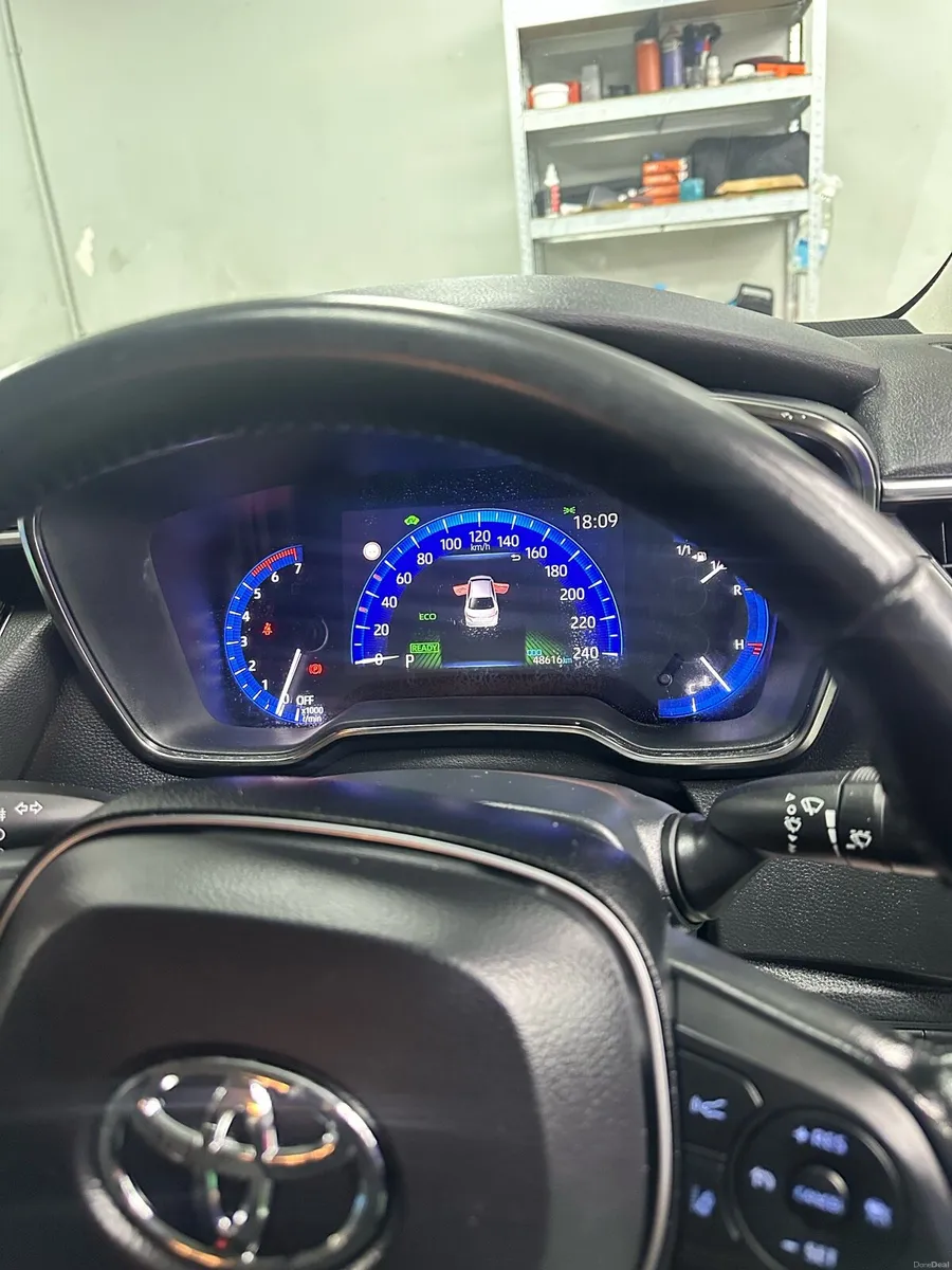 Toyota Corolla automatic hybrid 2022 - Image 5