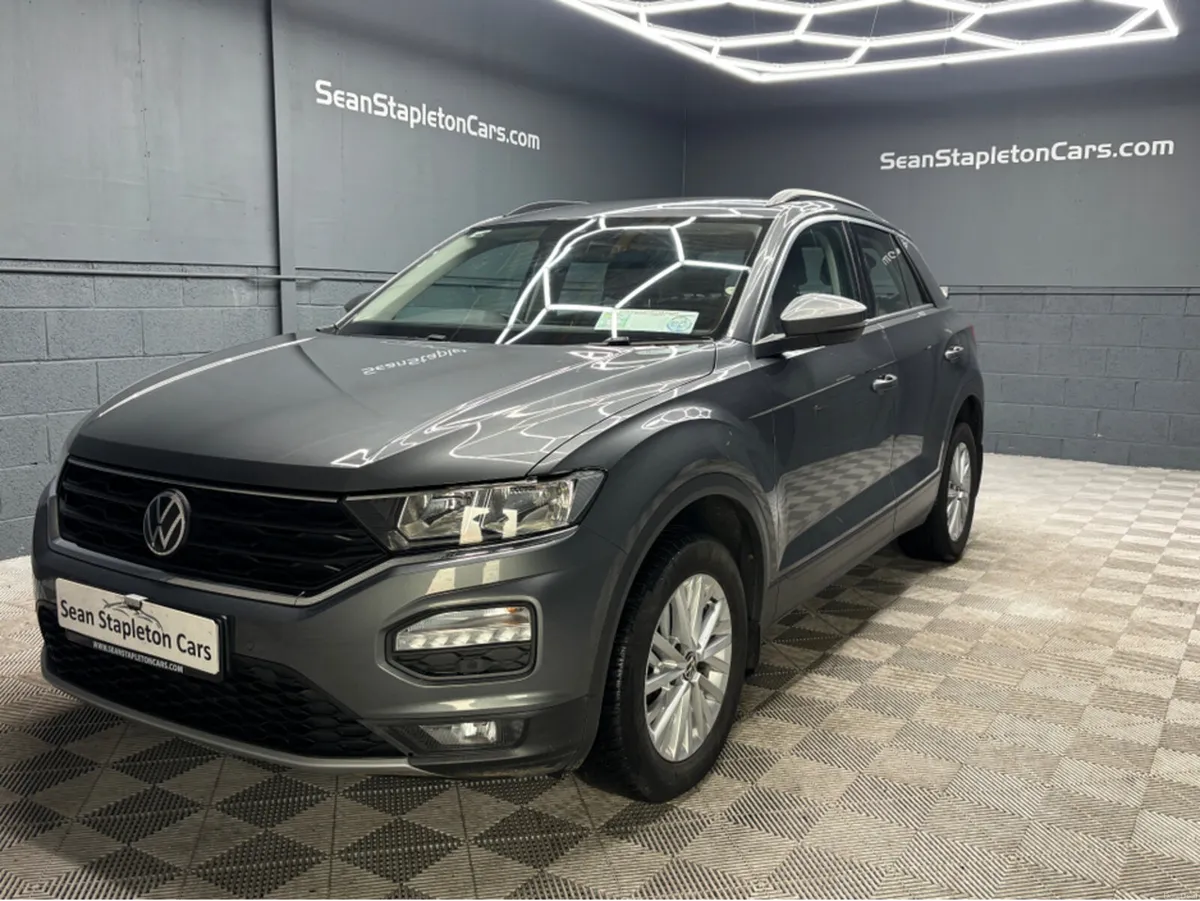 Volkswagen T-Roc DESIGN 2.0 TDI MANUAL 6SPEED FWD - Image 1
