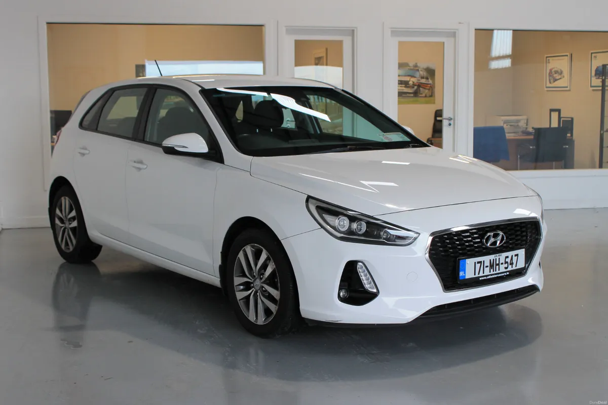 Hyundai i30 2017, Deluxe, Finance Arranged - Image 4