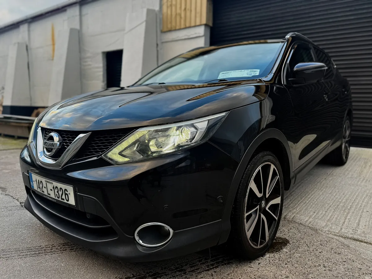 ⚫️Nissan Qashqai 2014 TOP SPEC!! PAN ROOF - Image 3