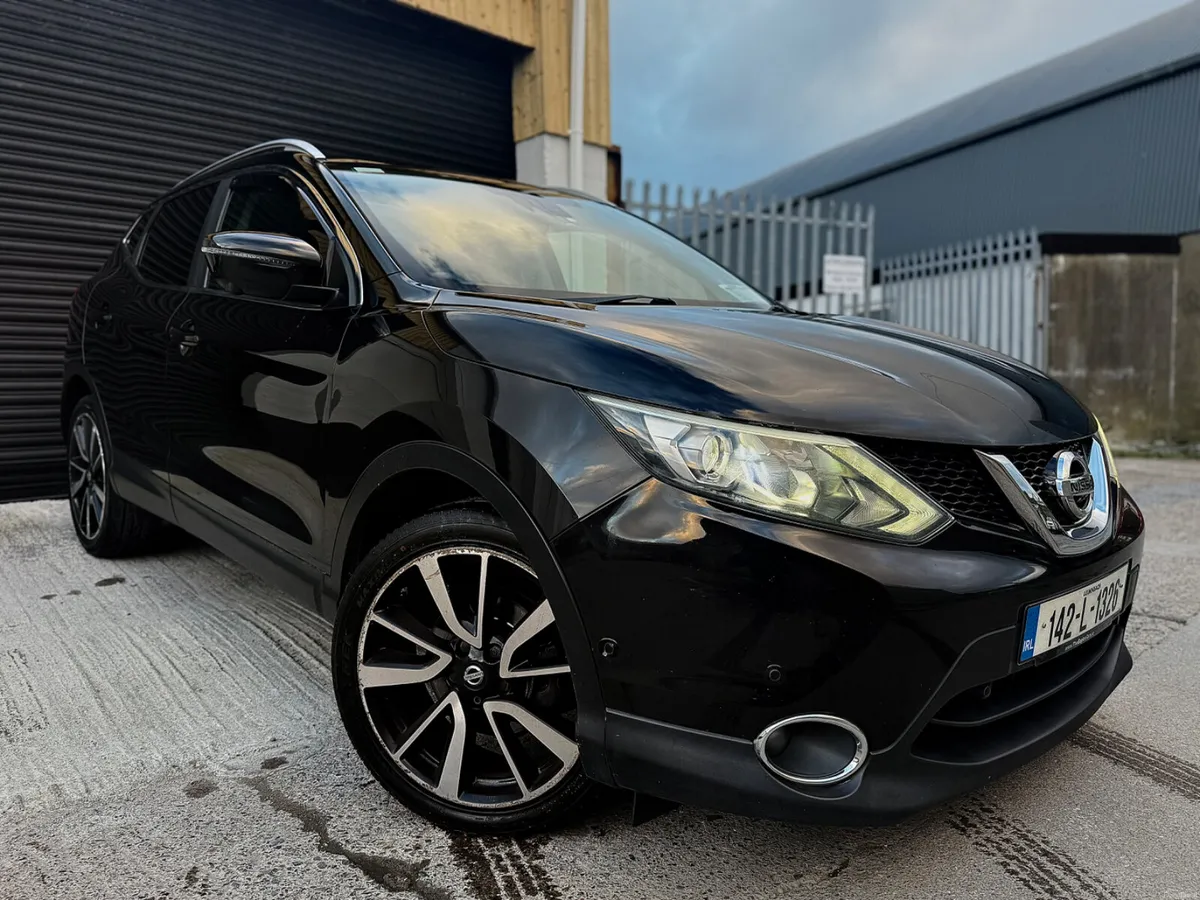 ⚫️Nissan Qashqai 2014 TOP SPEC!! PAN ROOF - Image 4