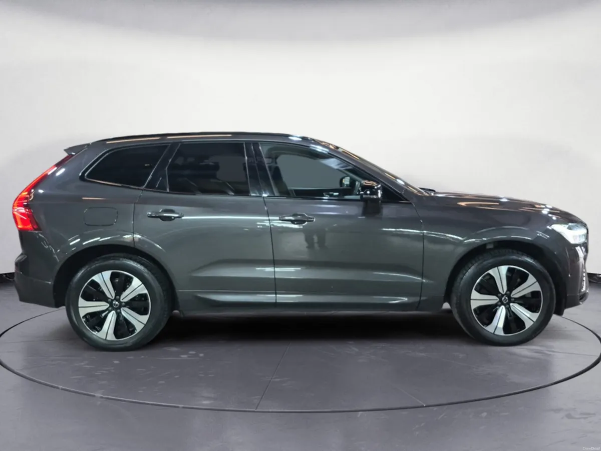 Volvo XC60 T6 PHEV PLUS DARK AWD 5DR AUTO - Image 4