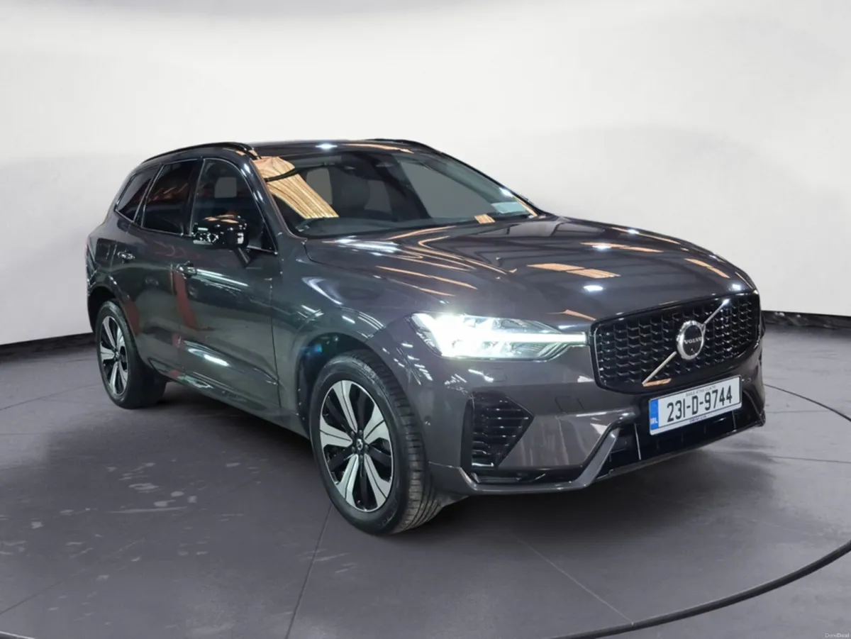 Volvo XC60 T6 PHEV PLUS DARK AWD 5DR AUTO - Image 3
