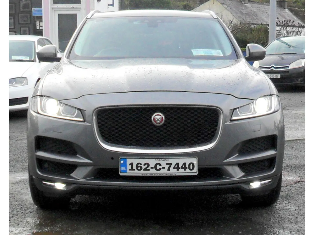 Jaguar F-Pace 2.0 D PORTFOLIO  AUTO.......NCT 09/2 - Image 2