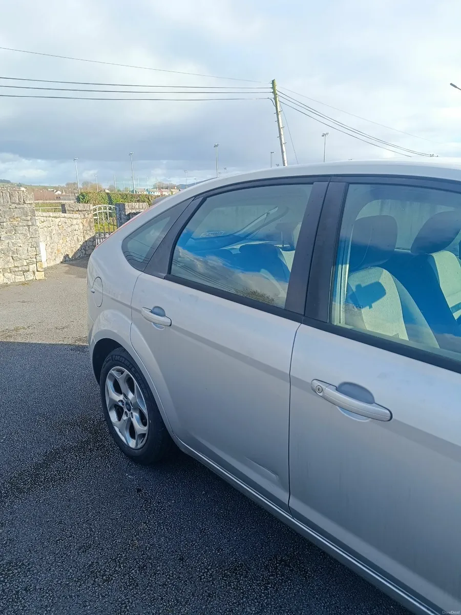 Ford Focus 2011 - Image 3