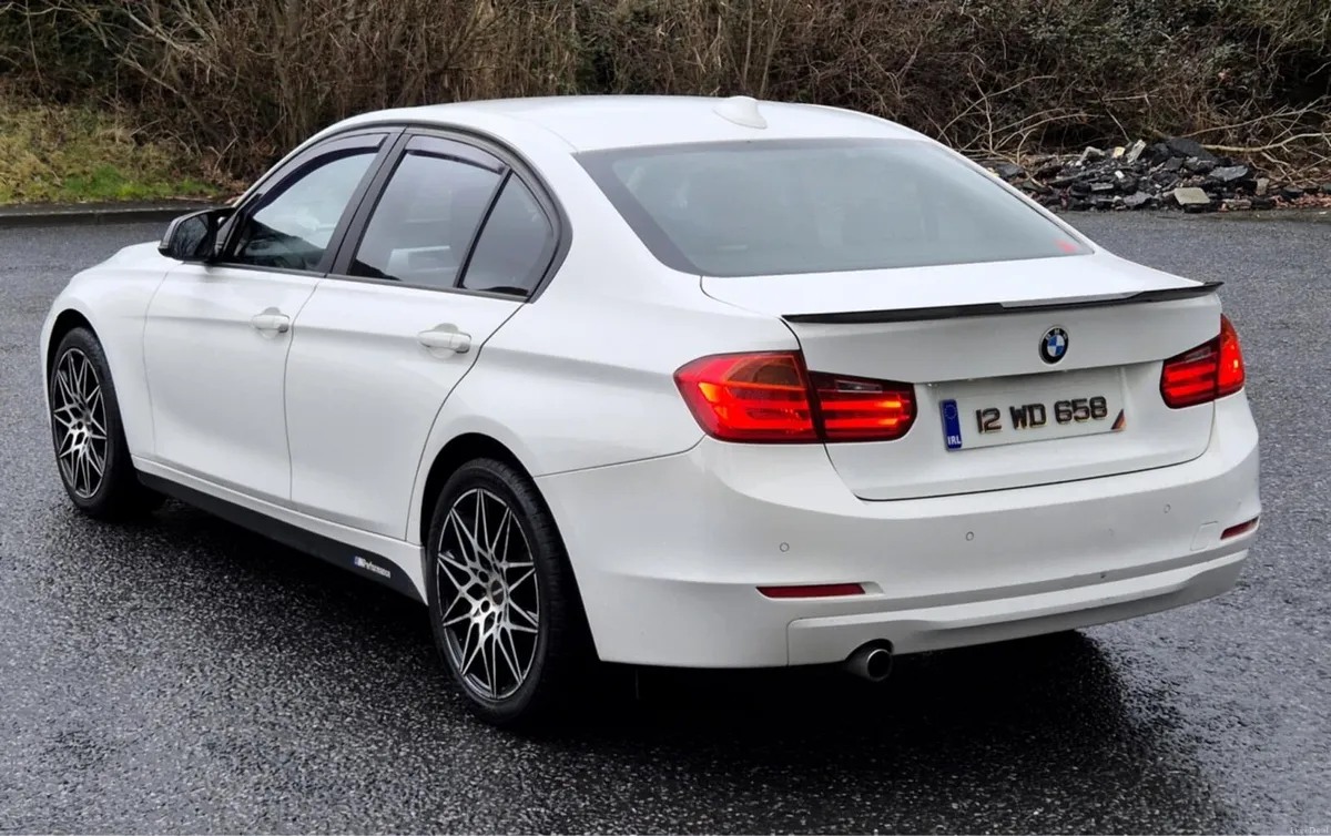 BMW 316D F30 SPORT MODEL 2012 - Image 4