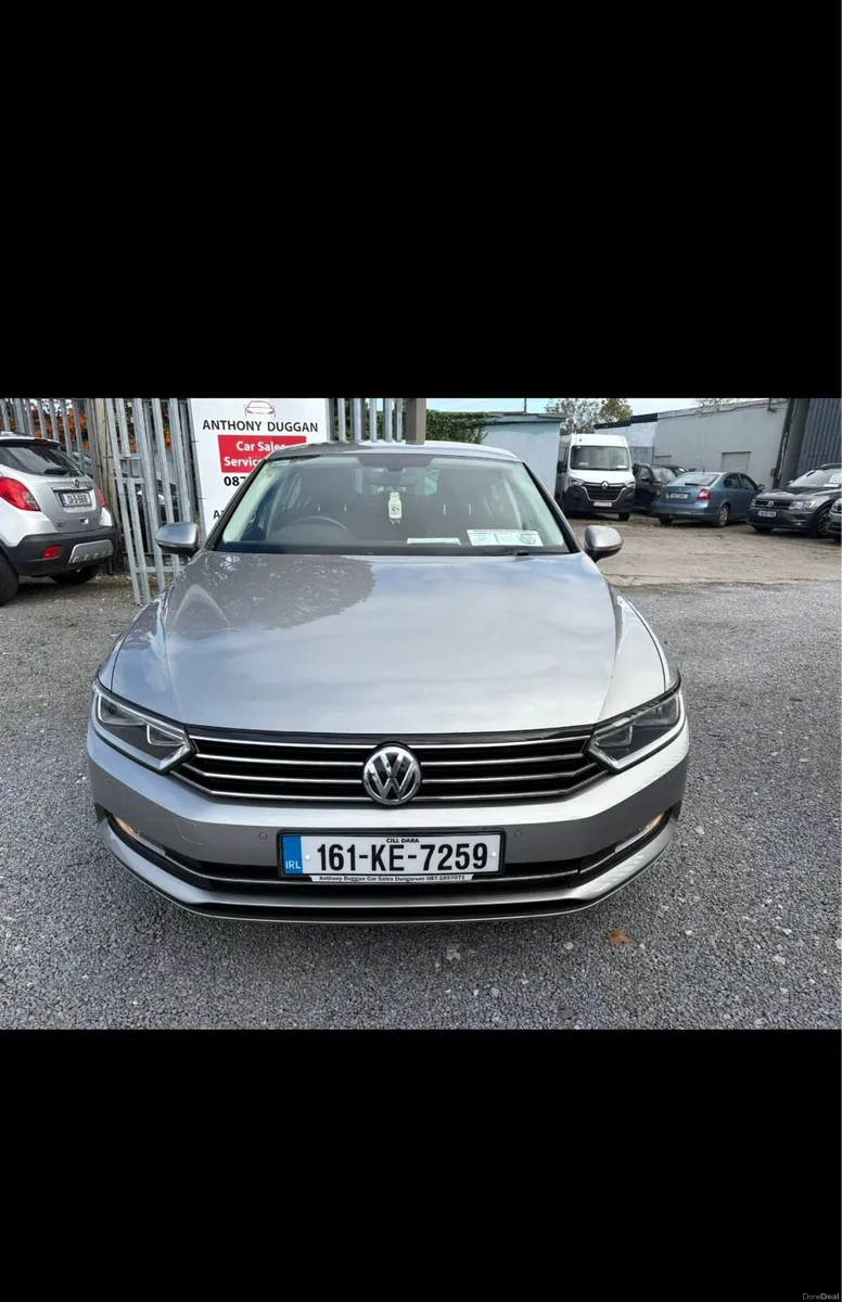 Volkswagen Passat - Image 1
