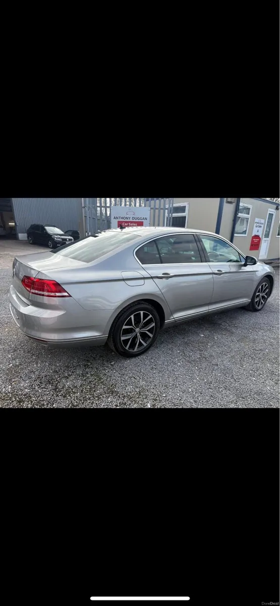 Volkswagen Passat - Image 3