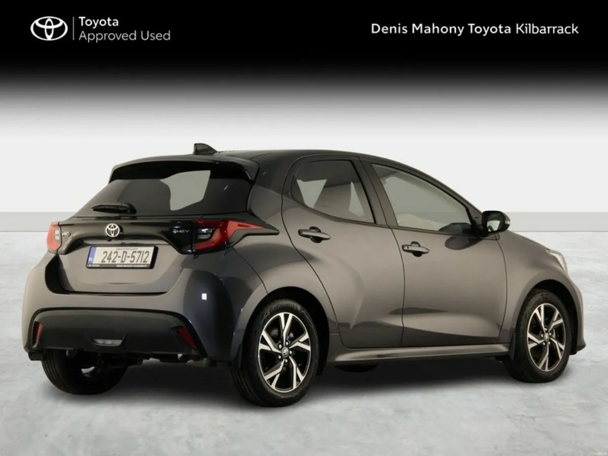 Toyota Yaris HYBRID 115 L-SPORT - Image 2