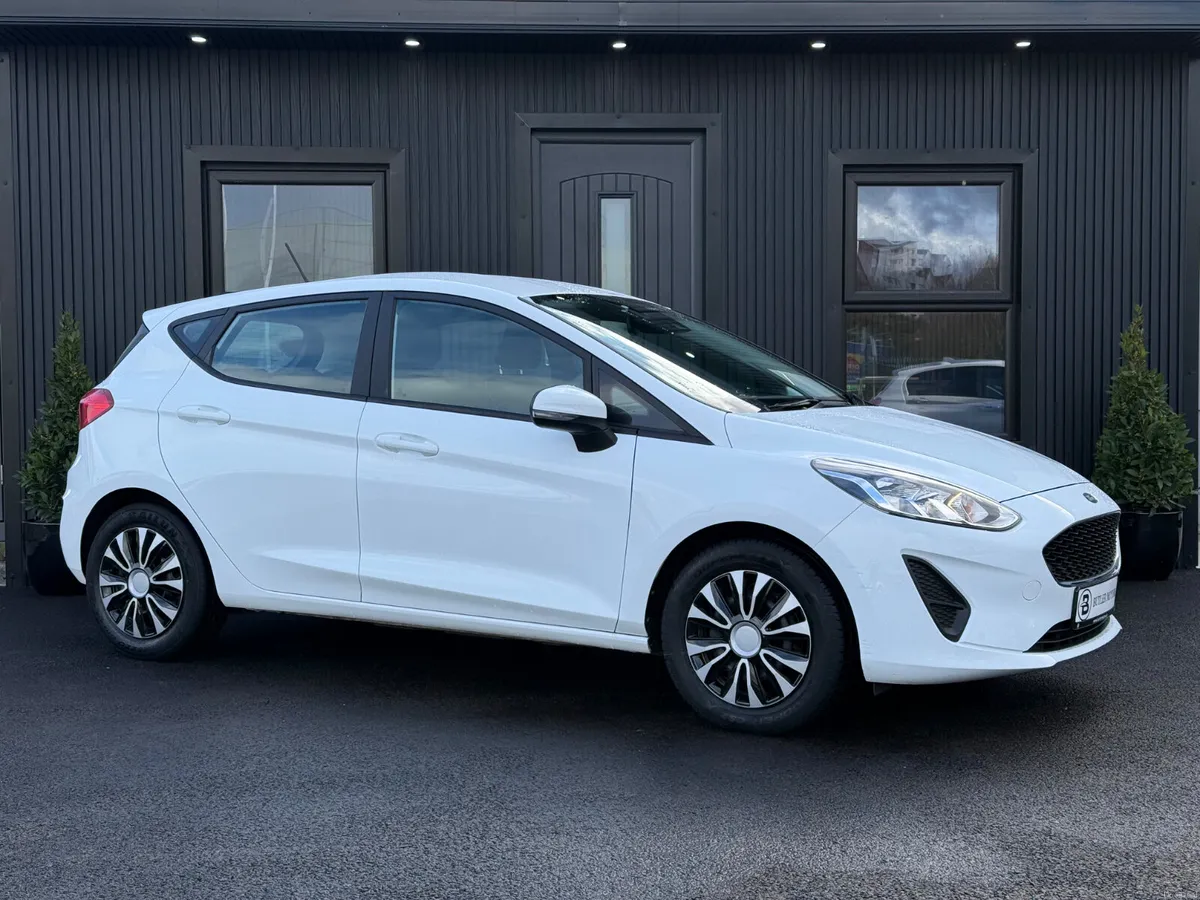 2018  Ford Fiesta 1.1P Titanium 5dr - Image 2