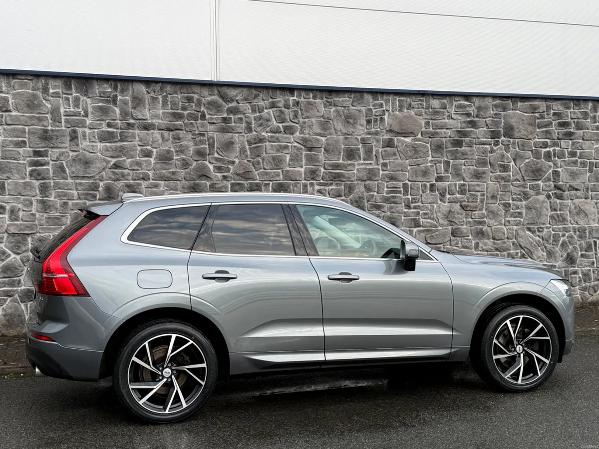 2021 Volvo XC60 2.0D Momentum Auto - Image 3