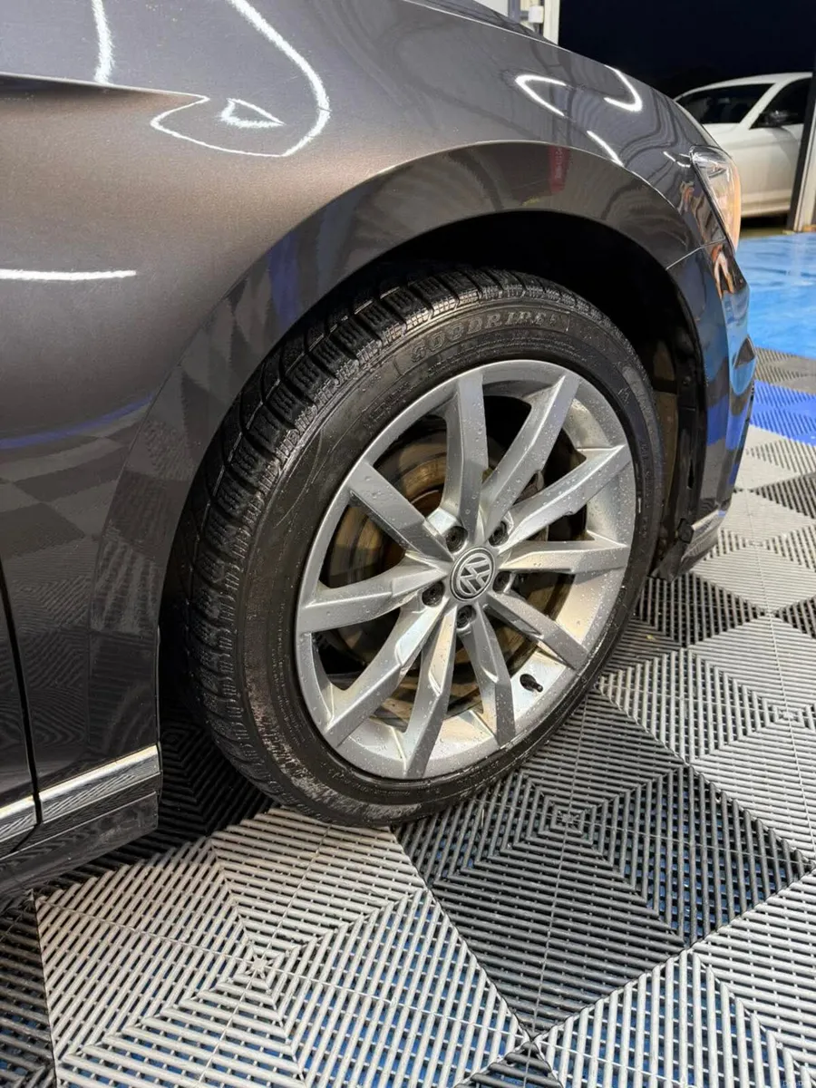 Volkswagen Passat 2018 2.0 R-LINE DSG SALOON - Image 4