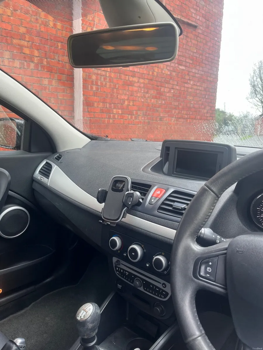 Renault Megane 2011 - Image 2