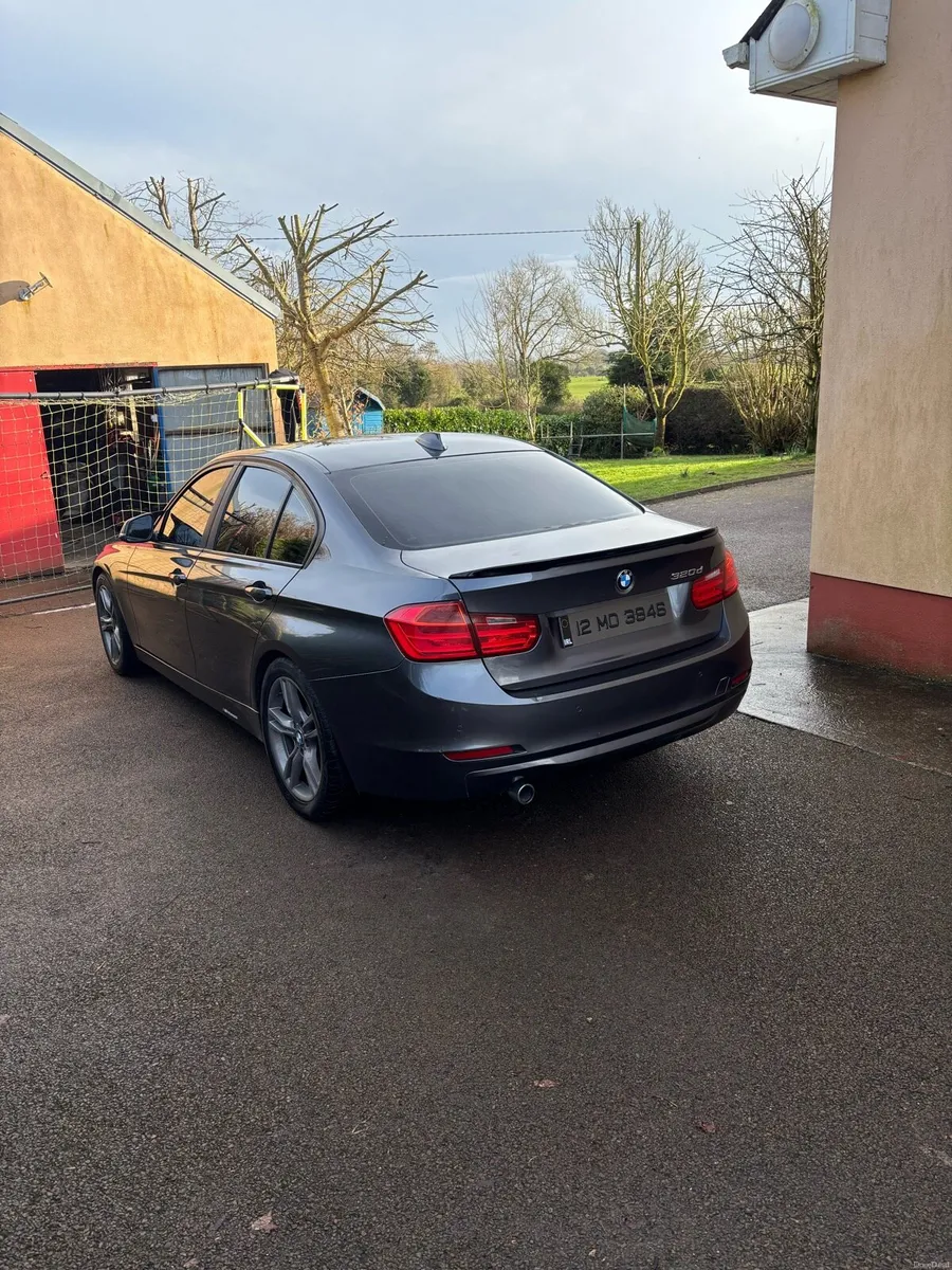 BMW 320d - Image 2