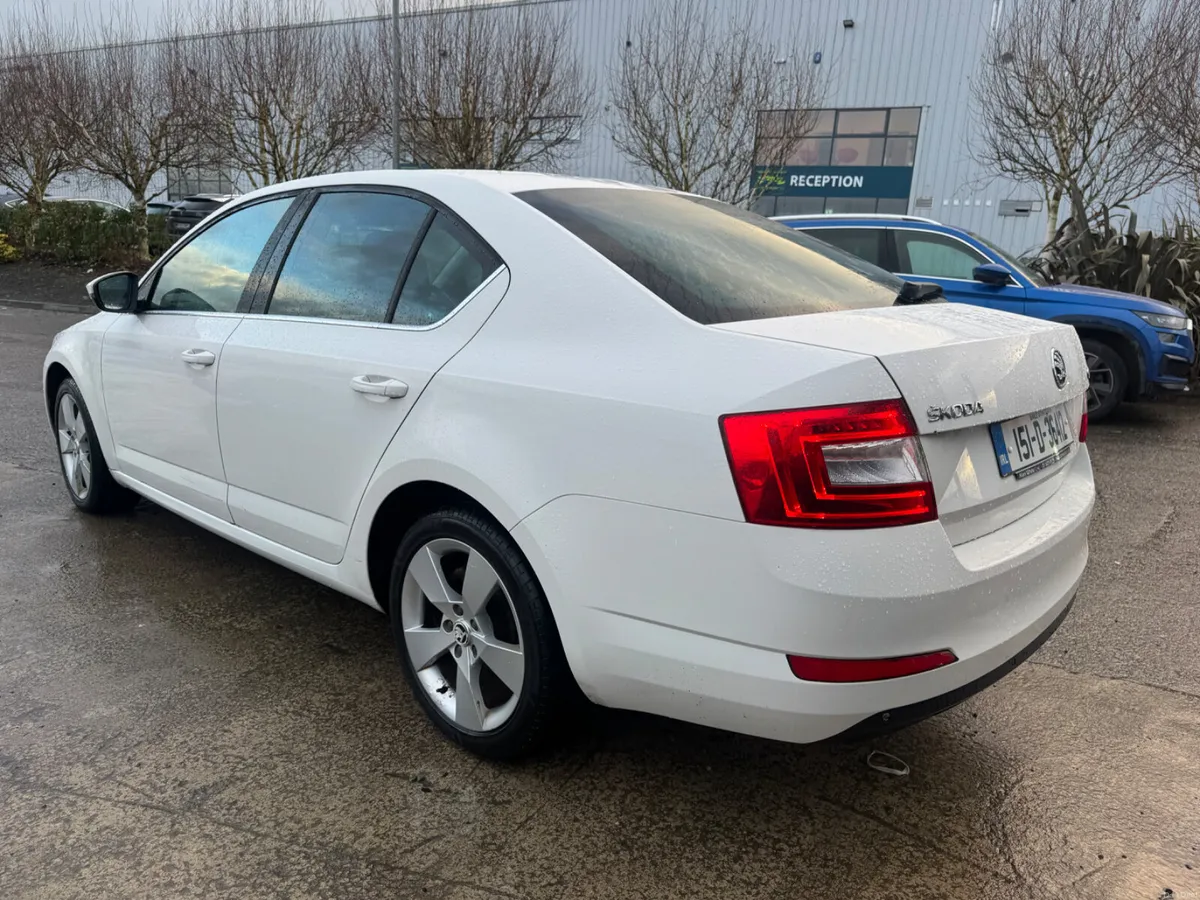 Skoda Octavia 2015 Automatic - Image 4