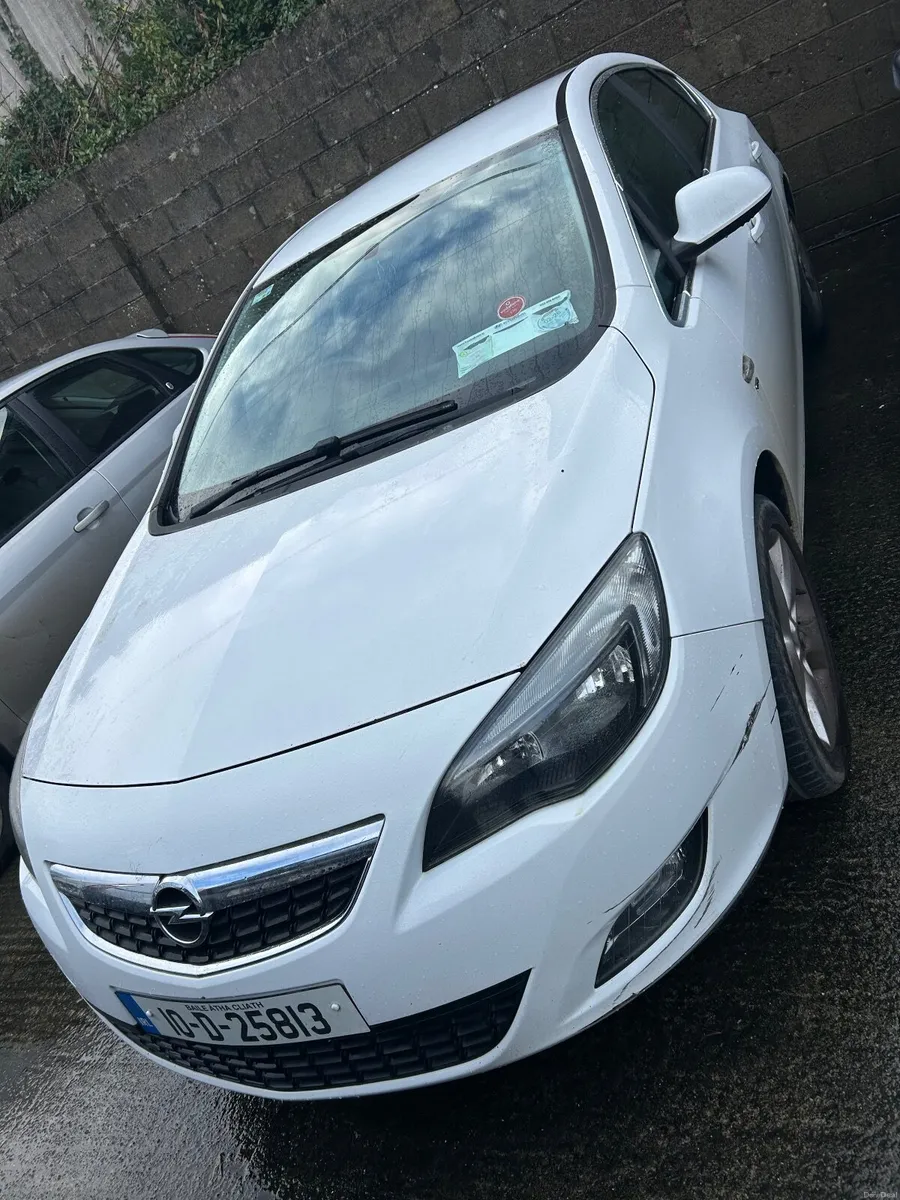 2010 Opel Astra 1.4 petrol nct Oct 2026 - Image 1