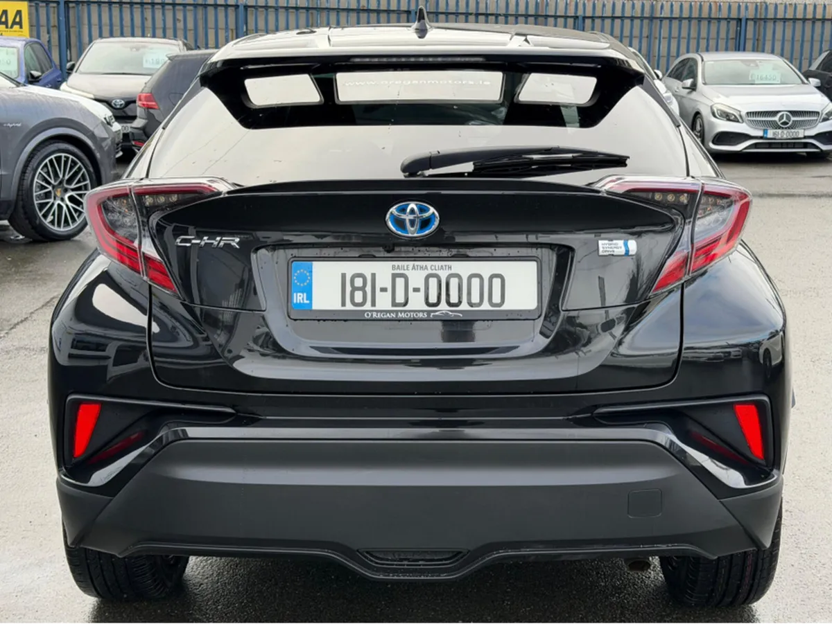 Toyota C-HR 1.8 HYBRID S-LED AUTO - Image 4