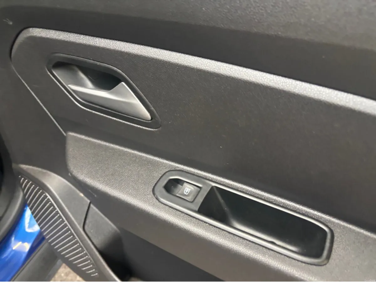 Dacia Duster EXPRESSION BLUE DCI 115 4X2 NB - Image 3