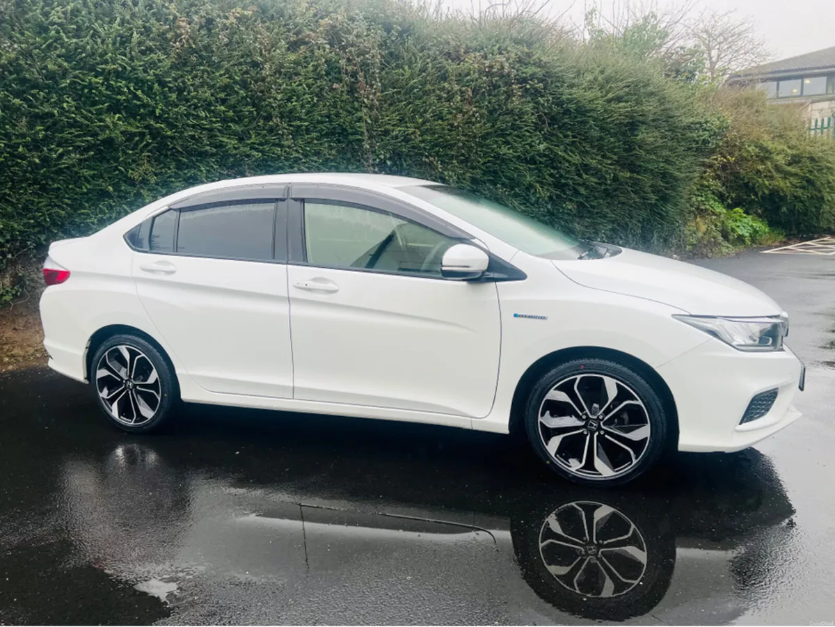 Honda Grace 1.5L HYBRID // AUTOMATIC // 2 KEYS - Image 3