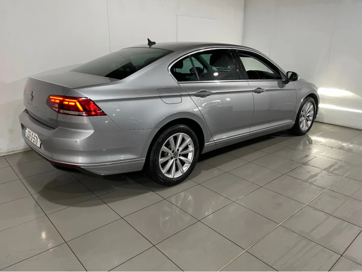 Volkswagen Passat BUSINESS 2.0 TDI MANUAL 6SPEED F - Image 3