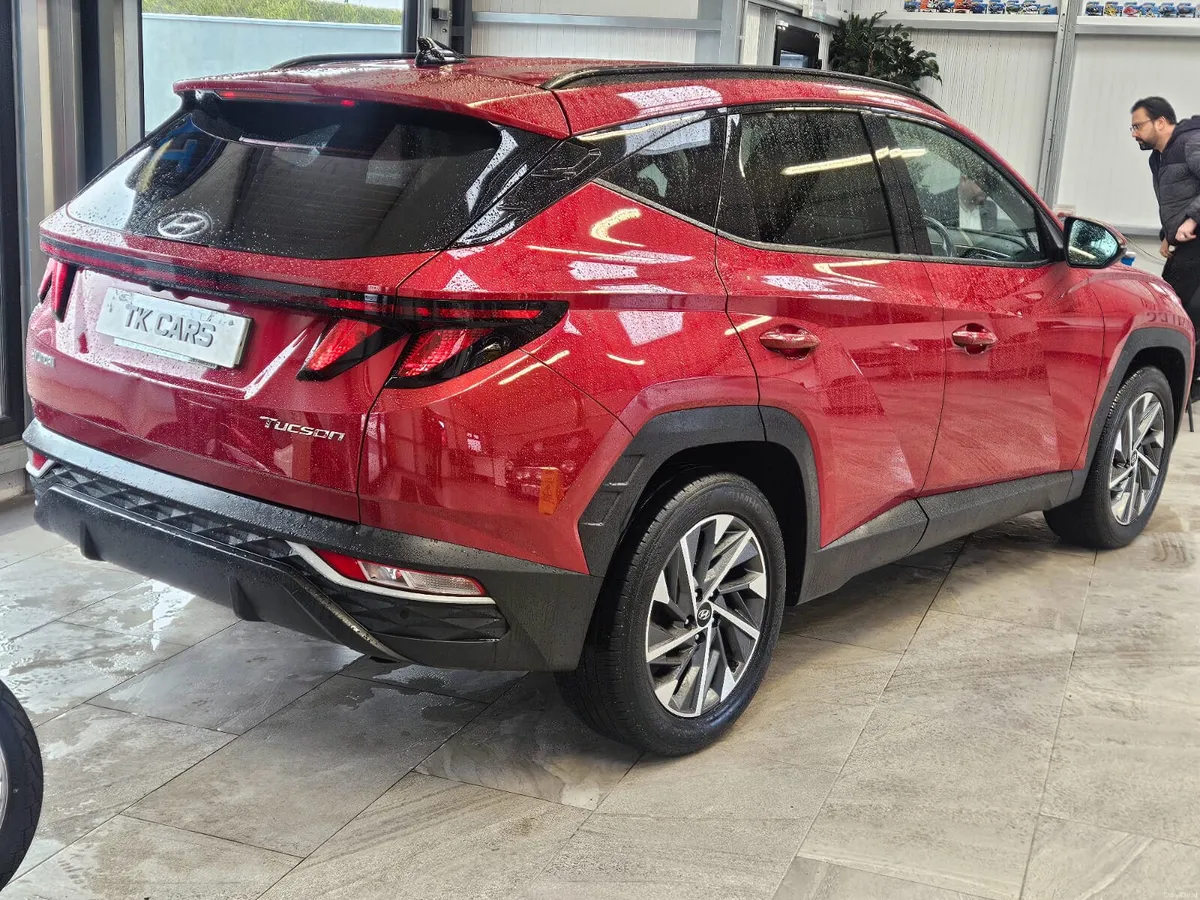 21 HYUNDAI TUCSON EXECUTIVE PLUS - Image 2