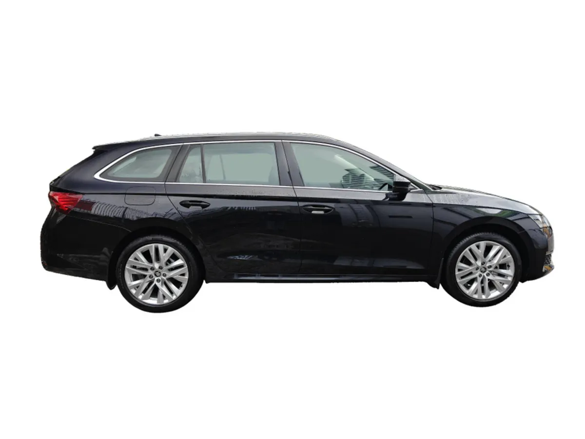 Skoda Octavia COMBI SELECTION PLUS 1.5TSI 115HP- B - Image 3