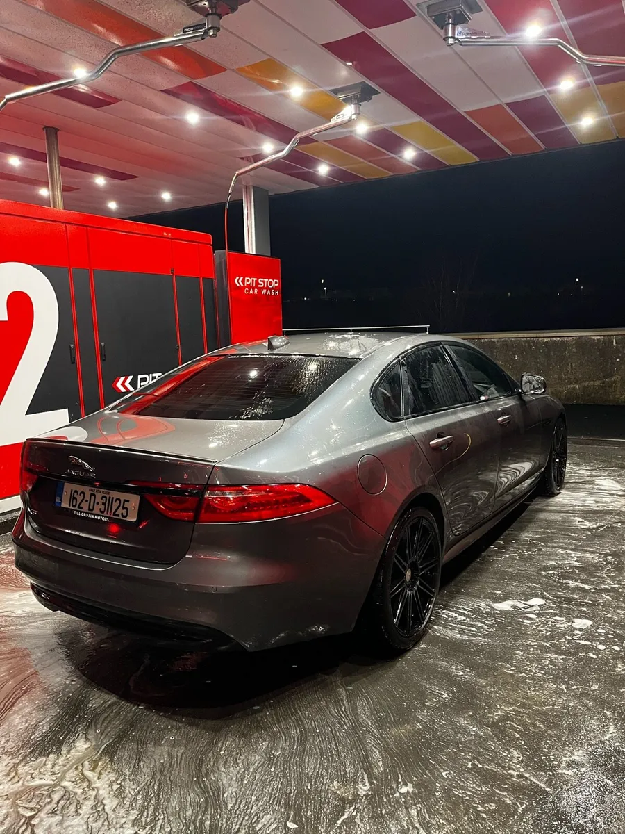 Jaguar XF R-sport 2.0 2016 automatic - Image 3