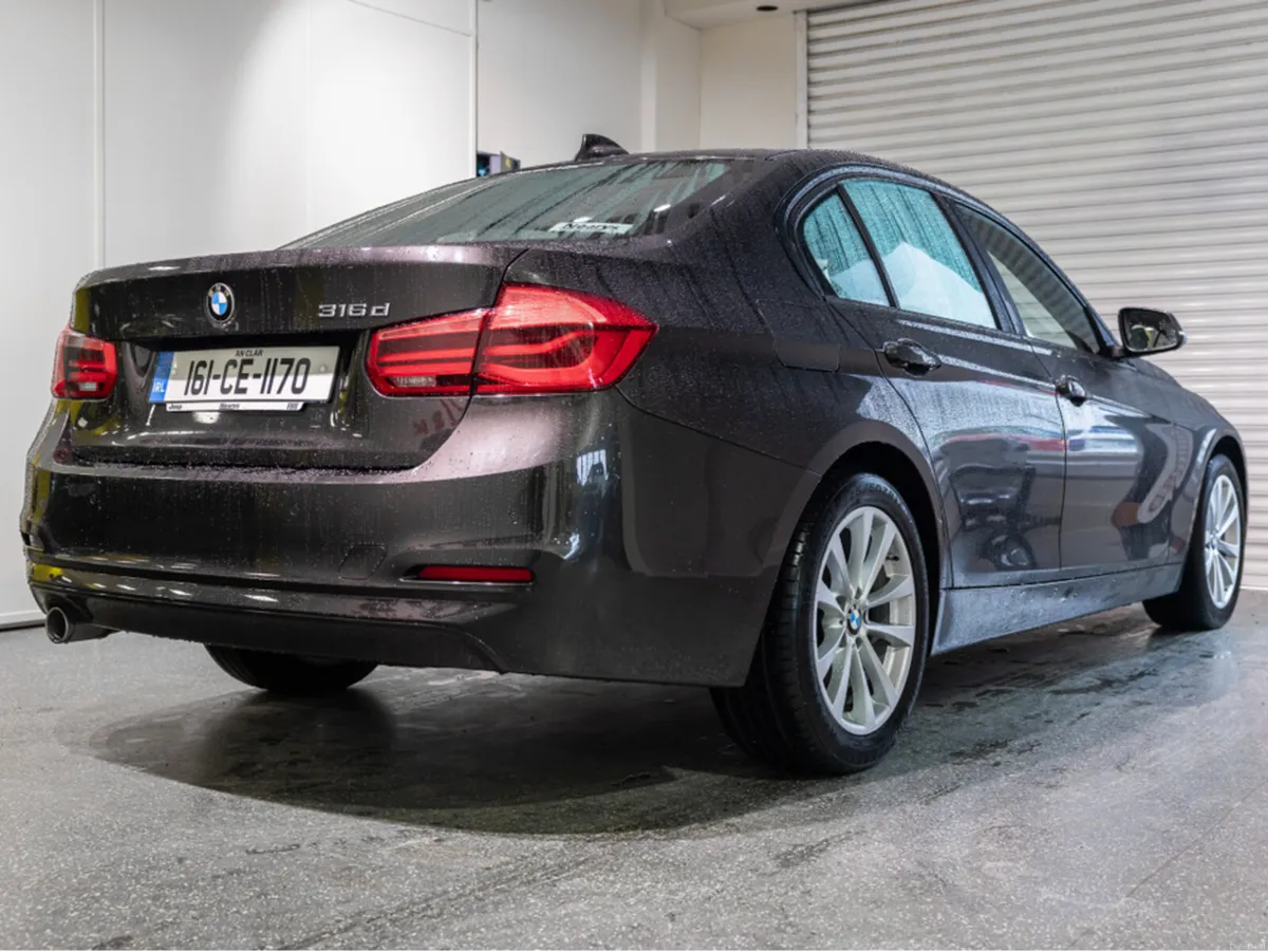 BMW 3-Series 316D SE ZLBF 4DR AUTO - Image 4