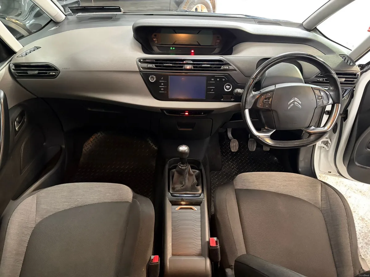 Citroen C4 2017 1.6HDI  EXCLUSIVE 7 SEATER - Image 4
