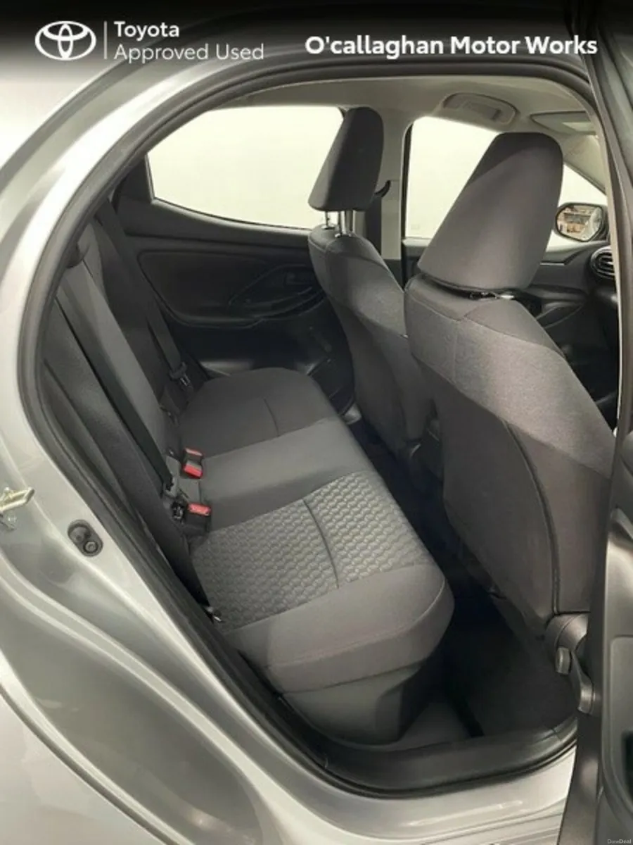 Toyota Yaris 1.5 HYBRID LUNA 4DR AUTO - Image 6