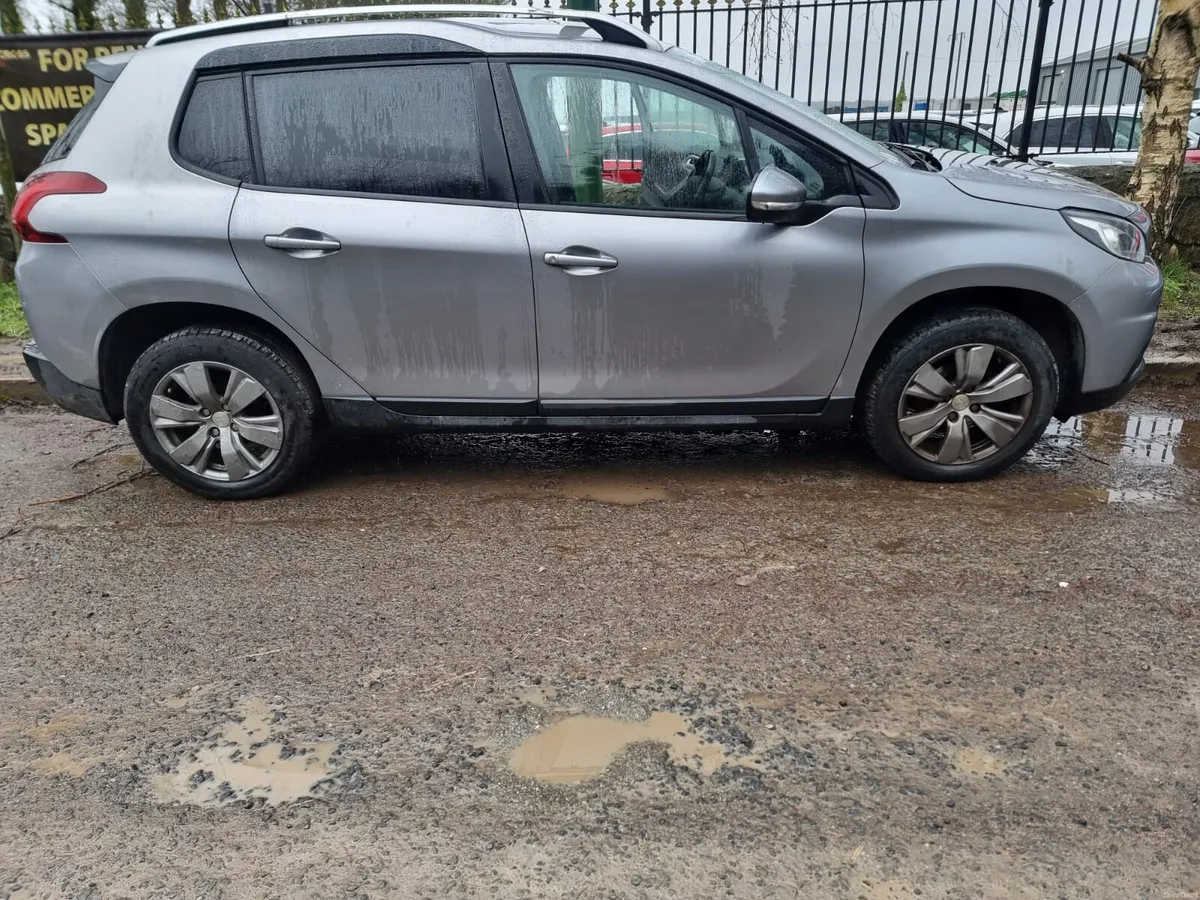 Peugeot 2008 2017 1.2 petrol €5999 - Image 2