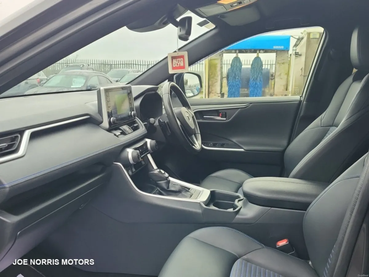 Toyota RAV4 HYBRID SPORT AUTO - Image 3