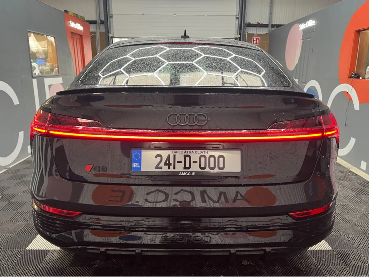 Audi Q8 e-tron 2024 AUDI Q8 E-TRON SPORTBACK 55 QU - Image 3