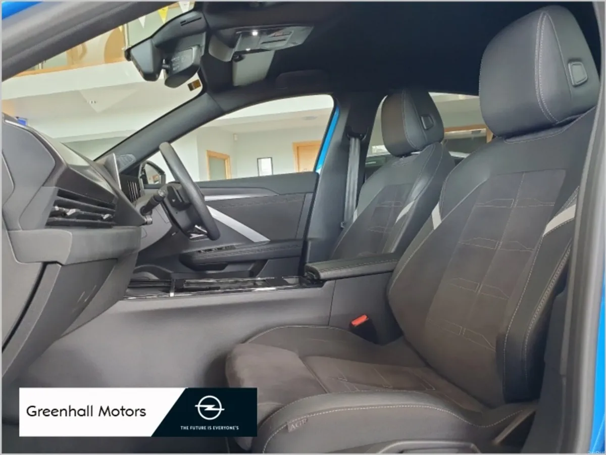 Opel Astra GS 1.2 PETROL 130PS - Image 4