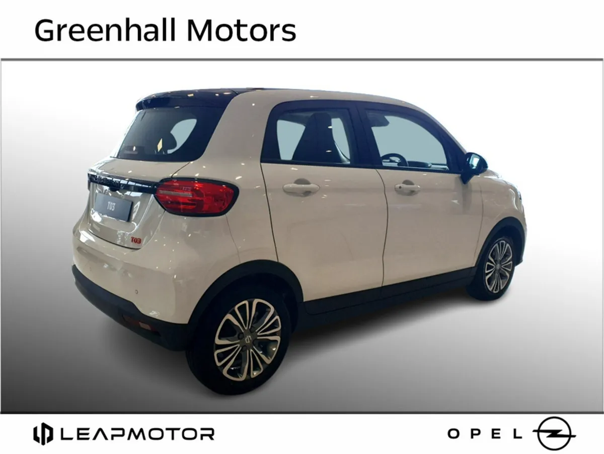 Leapmotor T03 TRIM in Light White - Image 4