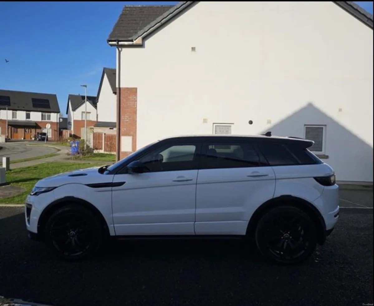 Range Rover - Image 2